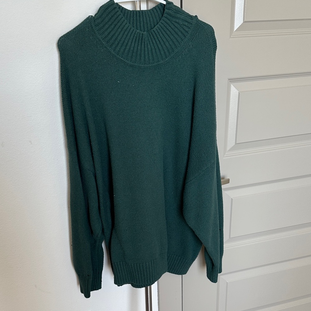 GAP Dark Green Turtleneck Sweater